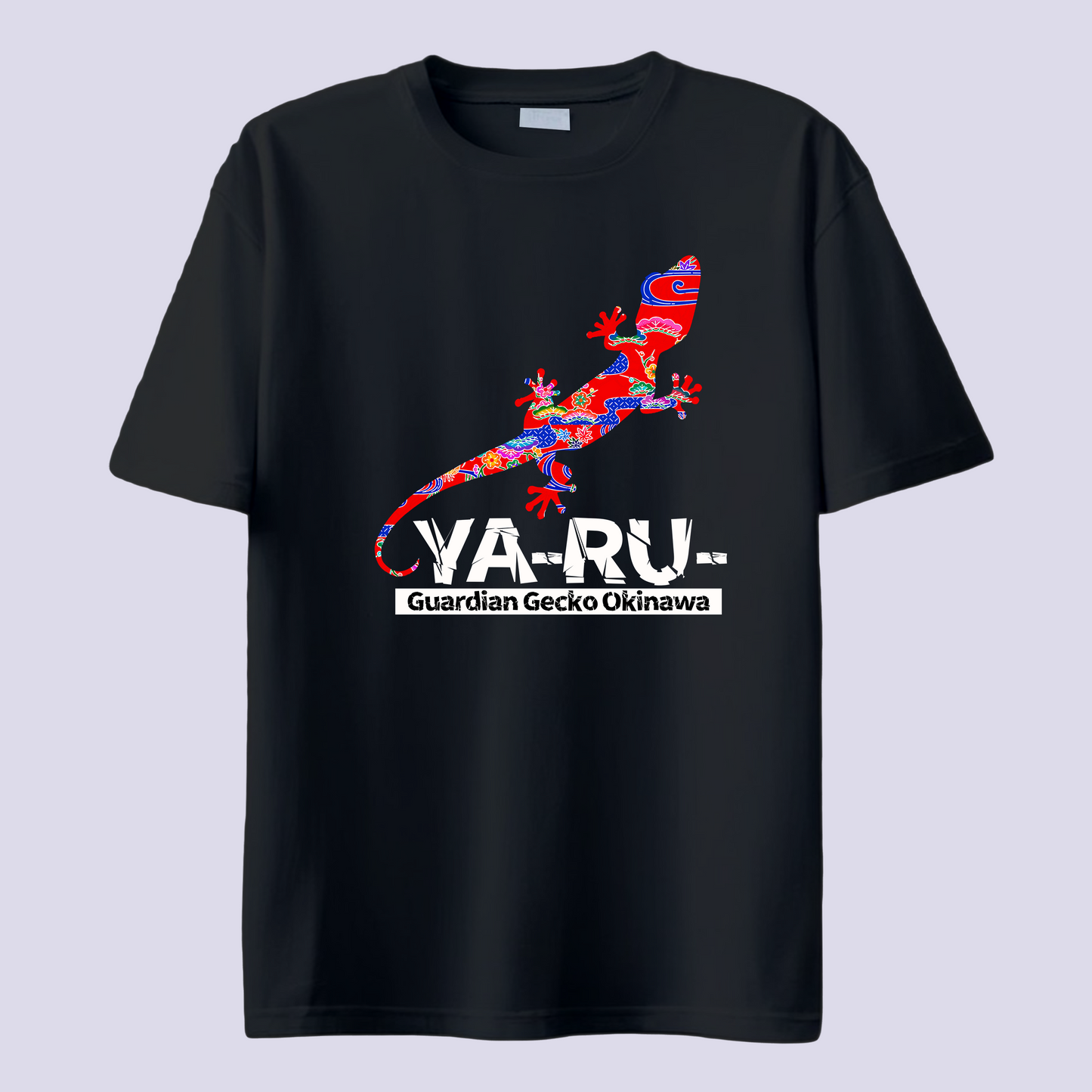 YA-RU- ヤールー紅型 レッド / 黒T (Gardian Gecko Bingata)