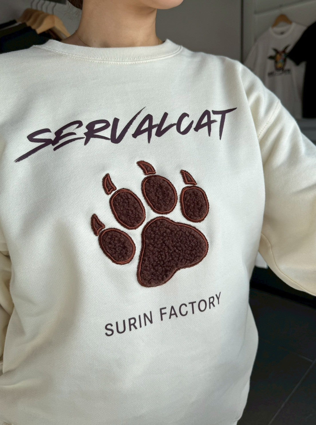 WILD PAW刺繍トレーナー / こげ茶